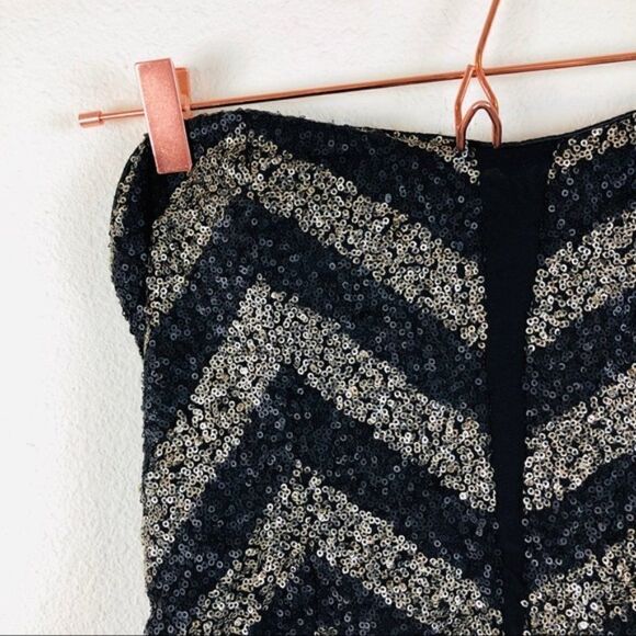 EUC Francesca’s Black Sequined Bustier Top Medium - Picture 3 of 5